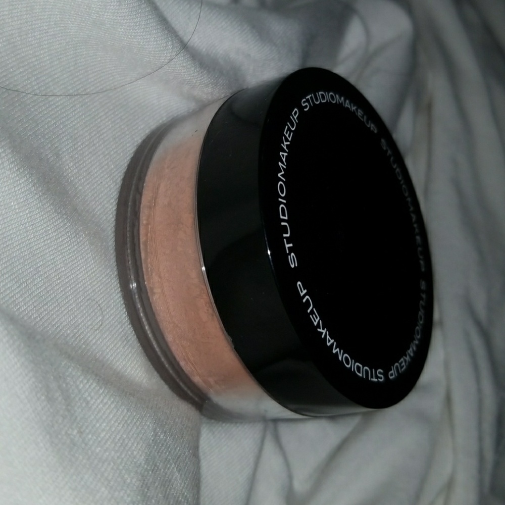 Studio makeup